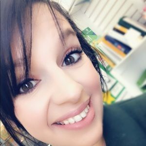 Meet your Posher, Michaela